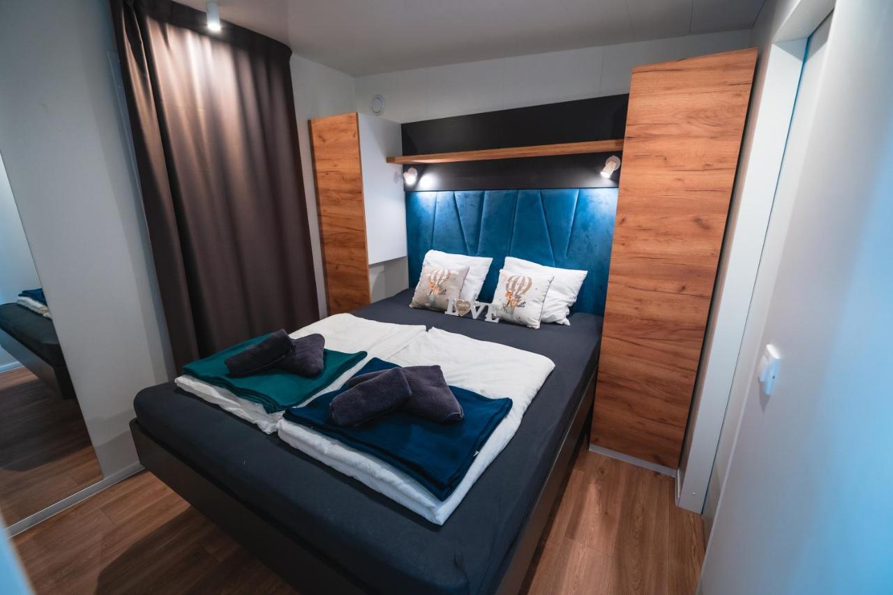 Mobile Homes Sea Princess Биоград на Мору Екстериор снимка