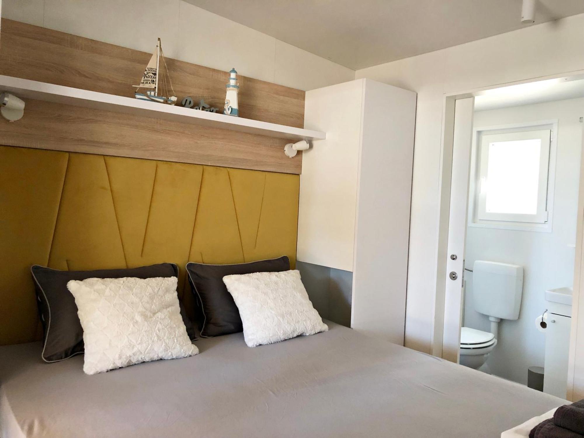 Mobile Homes Sea Princess Биоград на Мору Екстериор снимка